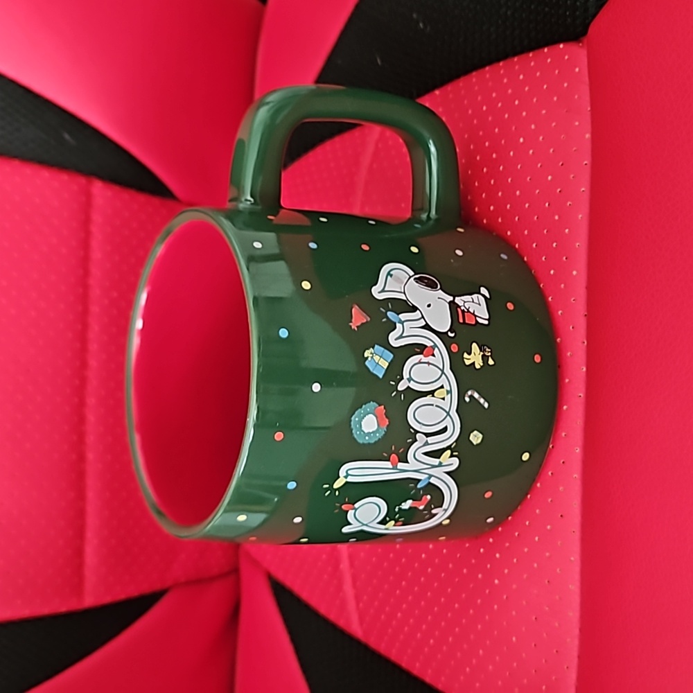 Cute green Peanuts Coffee mug - Snoopy & the gang - NWT